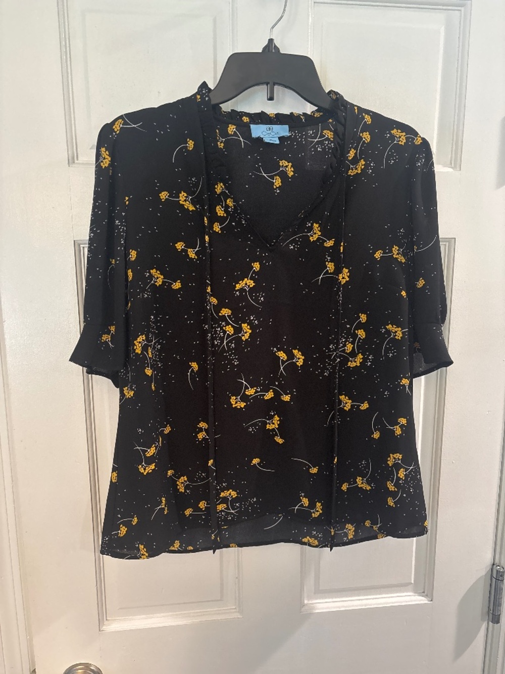 CeCe Short Sleeve Blouse with Floral Details